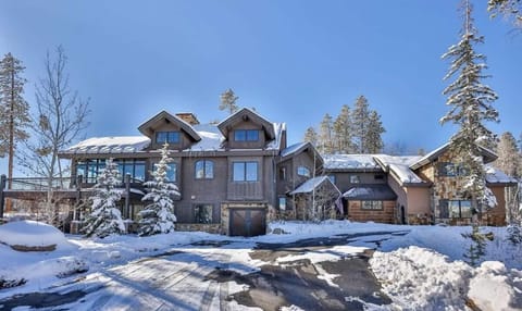 Panoramic of front of house