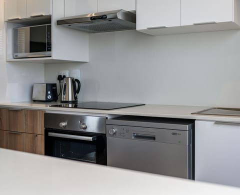 Executive Apartment, City View | Private kitchen | Microwave, toaster, toaster oven