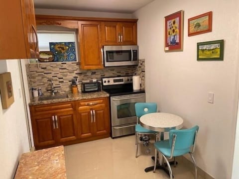 Cottage, 1 Bedroom | Private kitchen | Fridge, microwave, oven, toaster