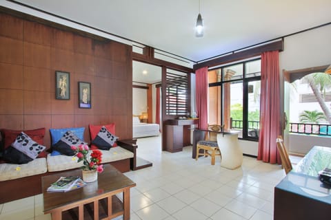 1 bedroom, minibar, desk, soundproofing