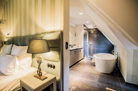 Suite (Spa) | Premium bedding, free minibar, in-room safe, individually decorated