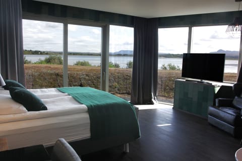 Panoramic Suite, Lake View, Corner | View from room