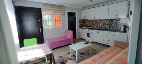 Junior Suite, 1 Bedroom | Private kitchen | Electric kettle