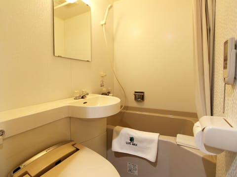 Free toiletries, hair dryer, bathrobes, slippers
