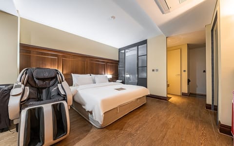 Room (Special Room (Non-smoking OTT)) | 1 bedroom, minibar, free WiFi, bed sheets