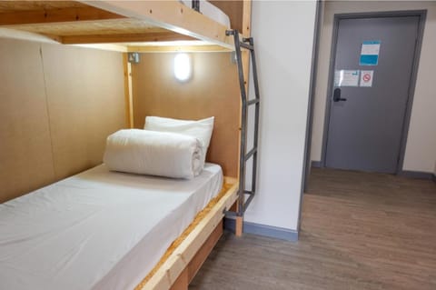 Premium Shared Dormitory, Women only | Soundproofing, free WiFi