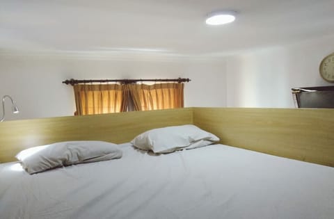 Standard Quadruple Room | Free WiFi, bed sheets