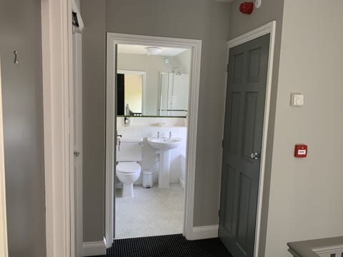 Double Room, Private Bathroom | Bathroom