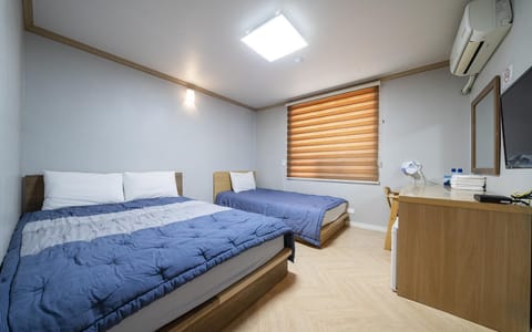 Room (Standard twin/absolutely non-smoking ) | 1 bedroom, free WiFi, bed sheets