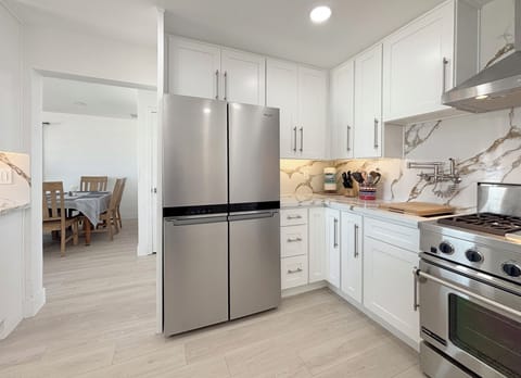 Brand new refrigerator with lower flex fridge/freezer compartment.