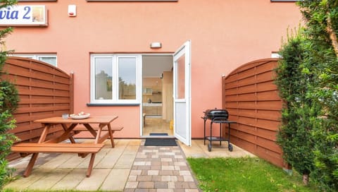 Entrance / Reception