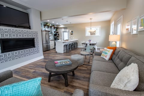 Main Level | Living Room - *fireplace not for guest use