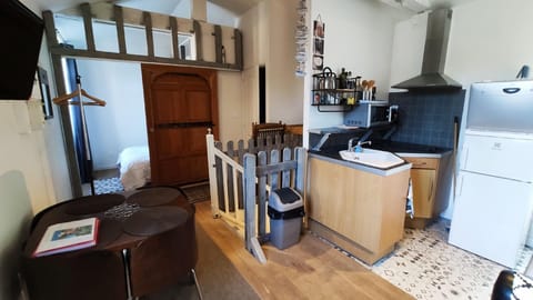 Area that directly surrounds the property