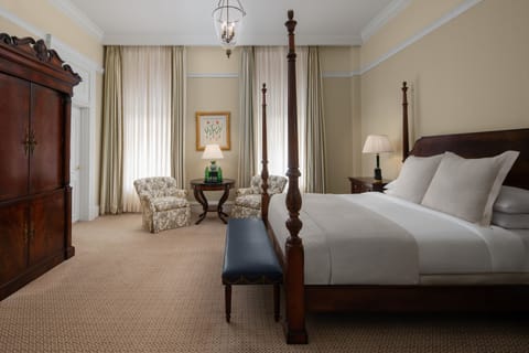 Grand Suite, 1 King Bed (Grand Capital) | Down comforters, in-room safe, desk, laptop workspace