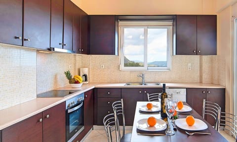 Kitchen area. Mare Blue Villa | HotelPraxis Group