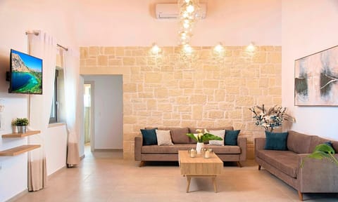 Living area. Orientem Villa | HotelPraxis Group