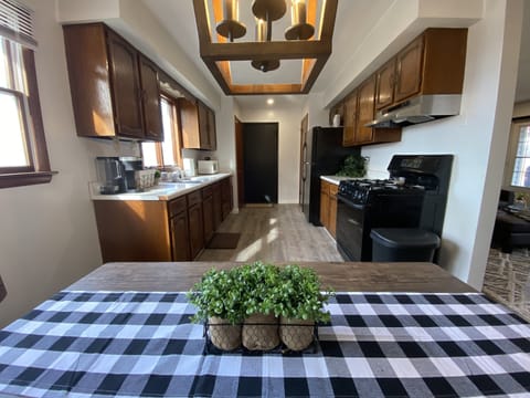 Simple but clean kitchen. 