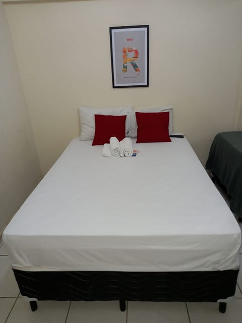 Standard Double Room | Free WiFi, bed sheets