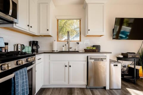 Fully equipped kitchen