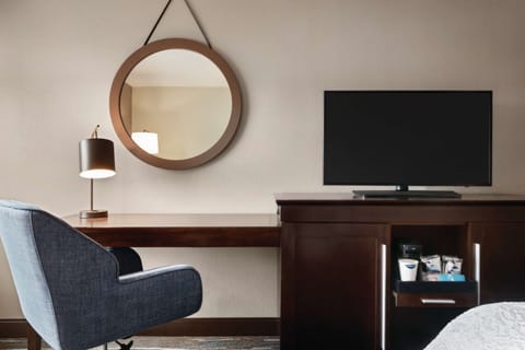 Premium bedding, in-room safe, desk, laptop workspace