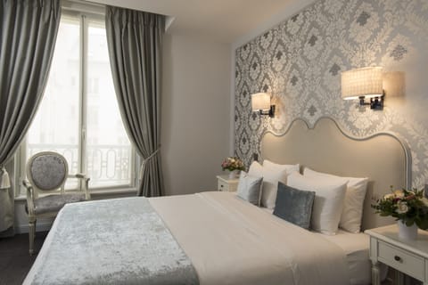 Classic Room | Premium bedding, minibar, in-room safe, desk