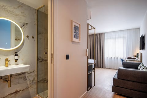 Signature Double Room | In-room safe, individually decorated, desk, laptop workspace