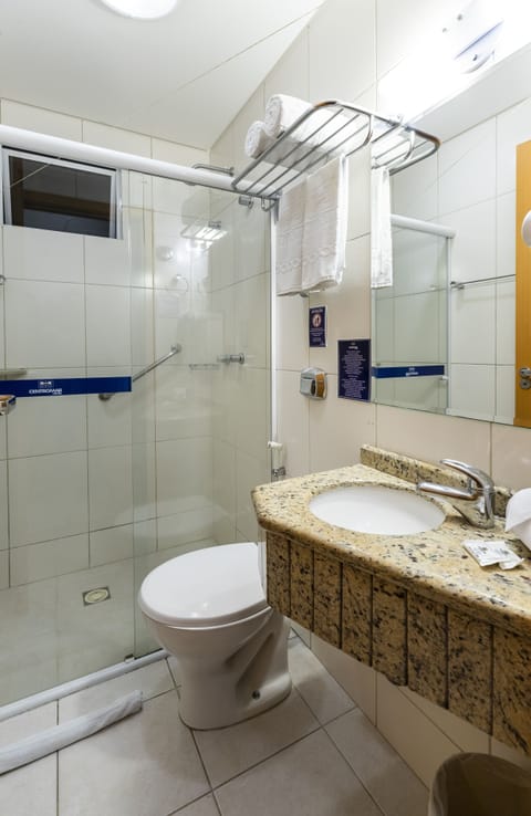 Standard Single Room | Bathroom | Separate tub and shower, jetted tub, hair dryer, towels