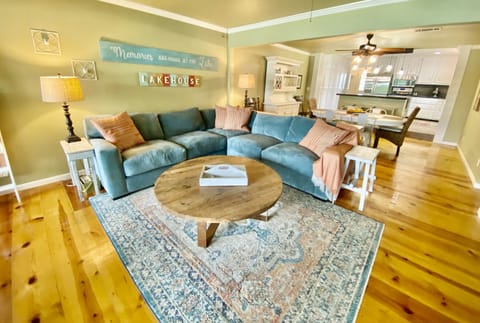 Convenient open floor plan