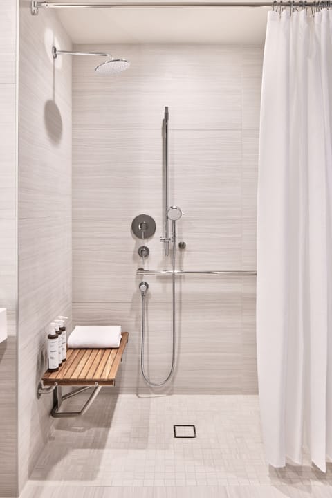 Shower, rainfall showerhead, free toiletries, hair dryer