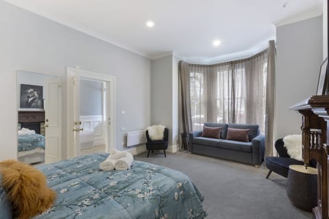 Premium House, 4 Bedrooms | Premium bedding, pillowtop beds, individually decorated