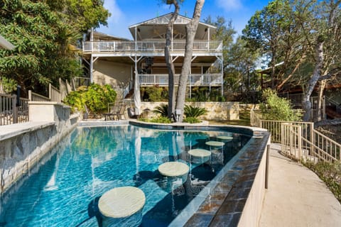 Private infinity pool (fully fenced). Underwater seats for lazy & social R n R.