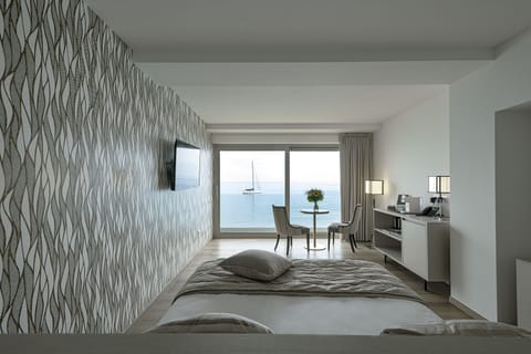 Executive Room, Sea View (Splendens) | Premium bedding, memory foam beds, minibar, in-room safe