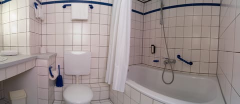 Standard Single Room | Bathroom | Hair dryer