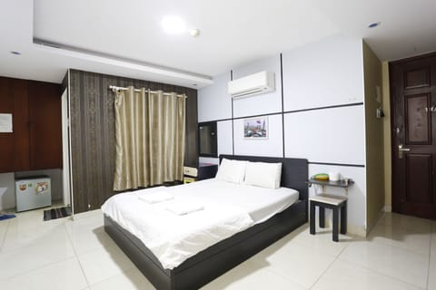 Deluxe Double Room | Free WiFi, bed sheets