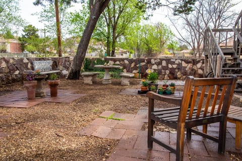 Studio | Outdoor dining