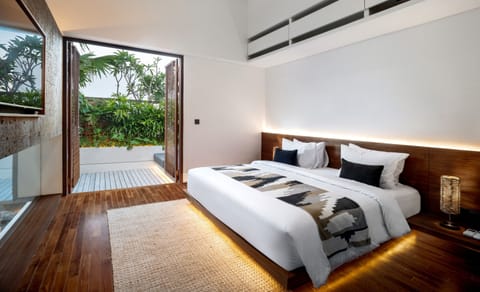 One Bedroom Pool Villa | Premium bedding, free WiFi, bed sheets