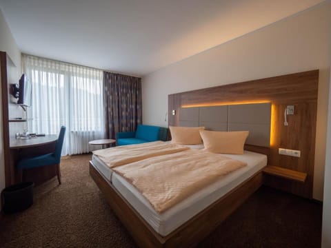 Double Room, Non Smoking, Courtyard View | Premium bedding, minibar, desk, soundproofing