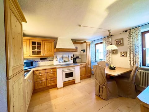 Apartment, 1 Bedroom, Balcony | Private kitchen