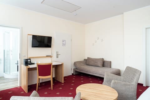 Comfort Double Room ("Nordsee") | Desk, free WiFi, bed sheets