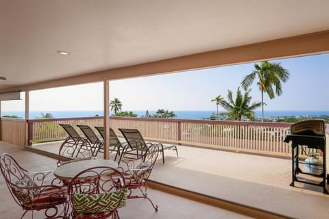 Lanai with big ocean views!