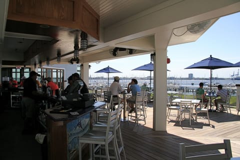 Ocean views, serves lunch and dinner