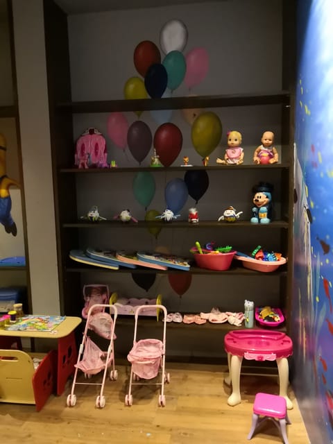 Children's play area - indoor