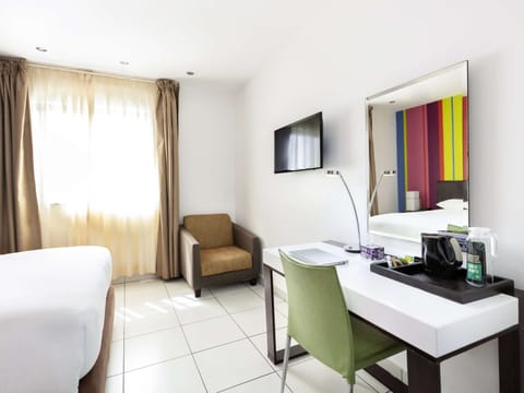 Standard Double Room, 1 Double Bed | Premium bedding, in-room safe, desk, laptop workspace