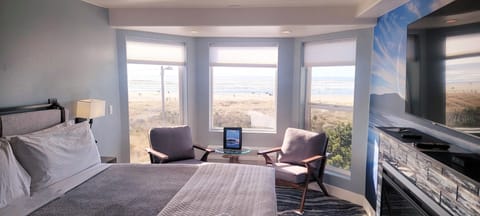 Oceanfront Room - Not Pet Friendly | Individually decorated, individually furnished, free WiFi, bed sheets