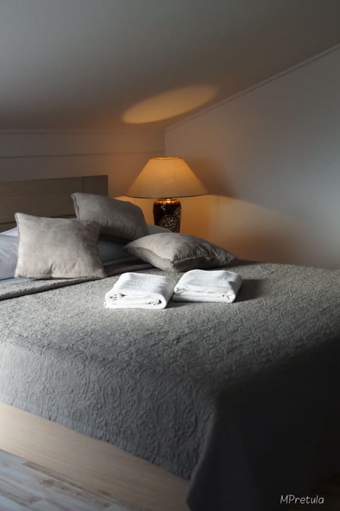 Double Room, Balcony | 1 bedroom, desk, soundproofing, travel crib