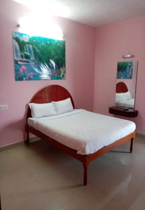 Standard Double Room | Premium bedding, rollaway beds, bed sheets