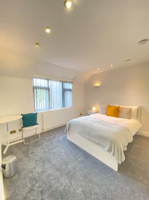 Comfort Double Room | Desk, soundproofing, free WiFi, bed sheets