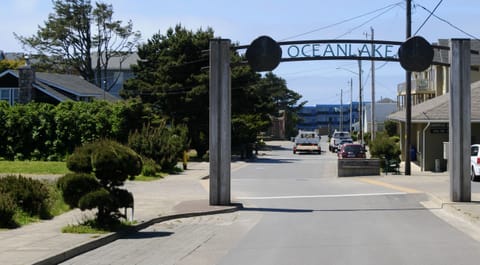Ocean Lake neighborhood, Lincoln City