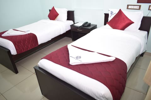 Egyptian cotton sheets, premium bedding, in-room safe