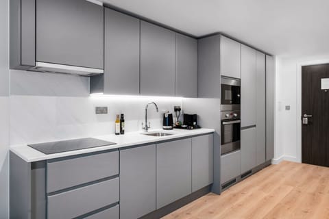 Studio | Private kitchen | Full-size fridge, microwave, oven, stovetop